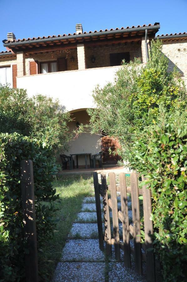 Apartmán Monolocale Con Piscina S.Martino Riparbella Exteriér fotografie